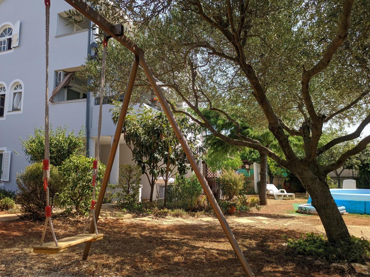 Villa Triton Vinkuran Esterno foto